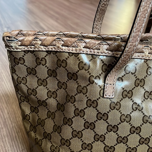 A54- 💯 % authentic Gucci shoulder bag - Picture 13 of 16